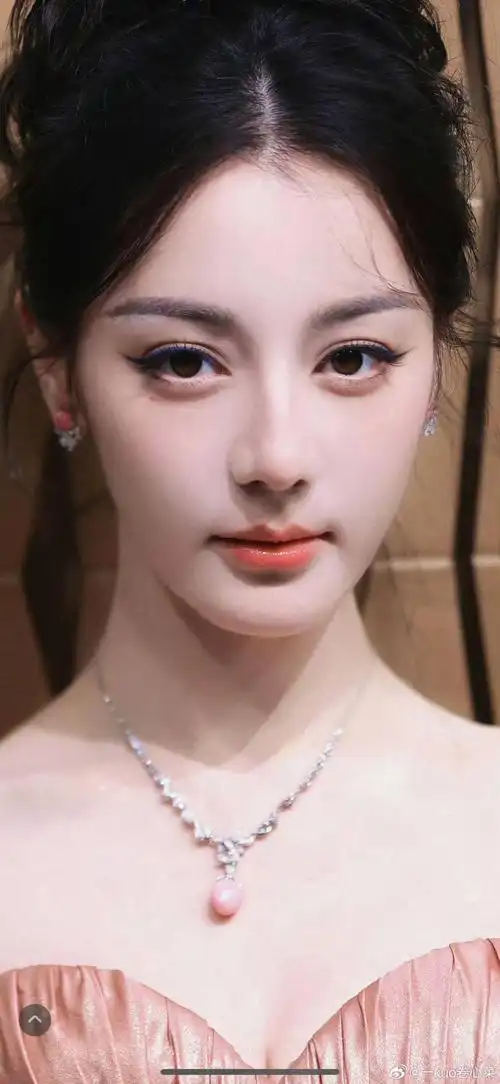 求迪丽热巴最新高清美图