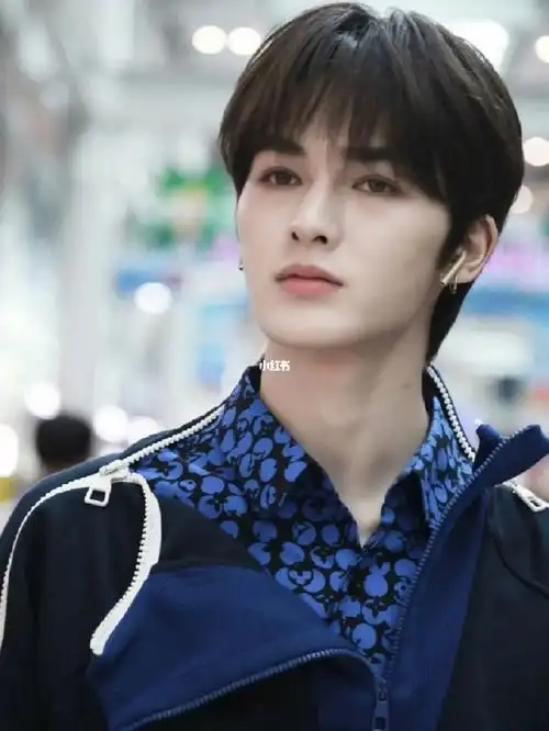 朱正廷你素颜这么绝是想迷死我吗7575