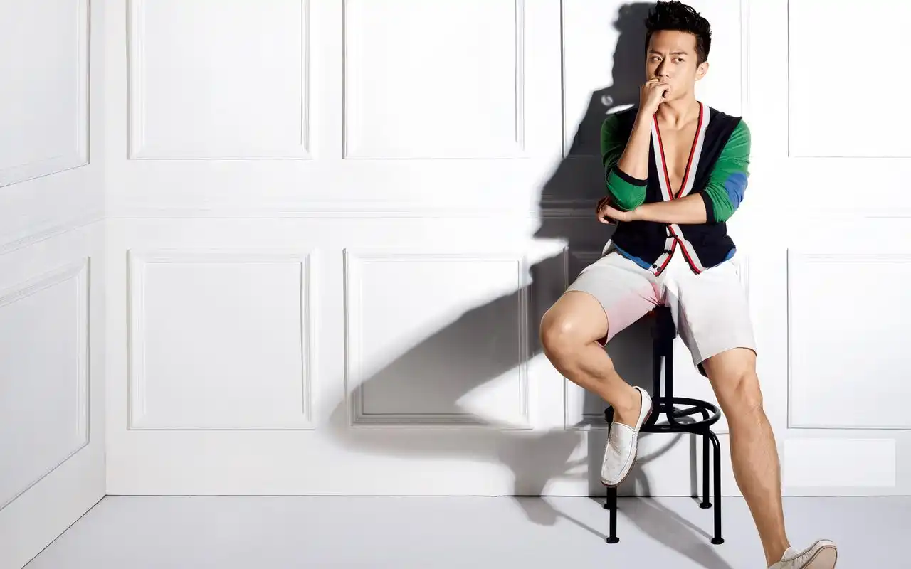 内地明星邓超帅气高清壁纸1下载