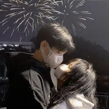 手控情侣头像一左一右