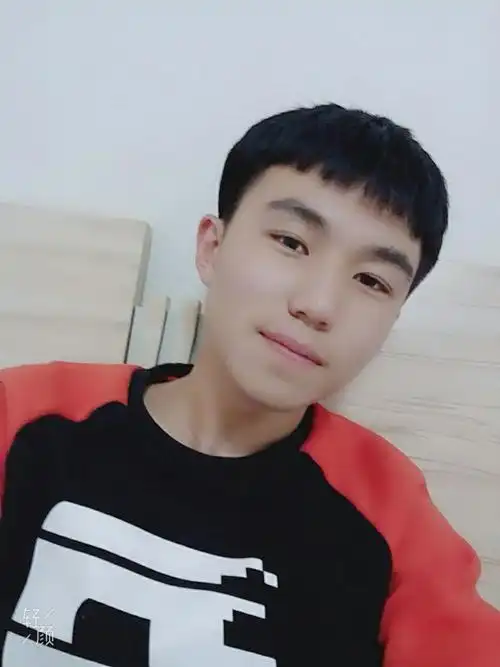 大年初二-男生自拍-q友乐园