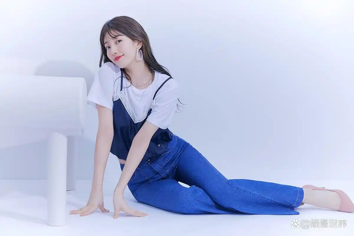 韩国女星裴秀智,人称"牛仔裤女神"