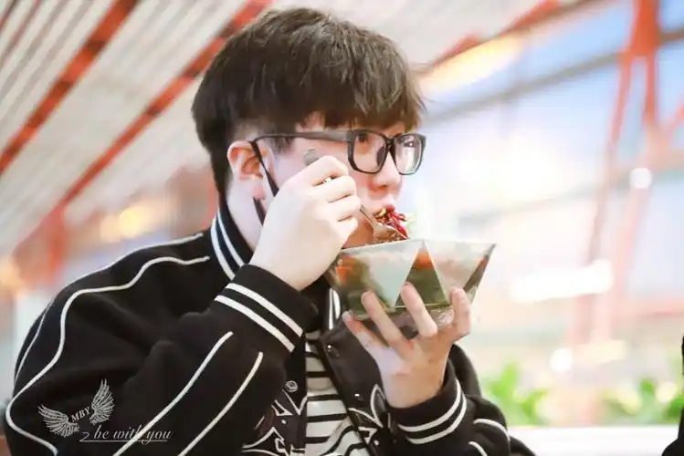 毛不易737373 - 堆糖,美图壁纸兴趣社区