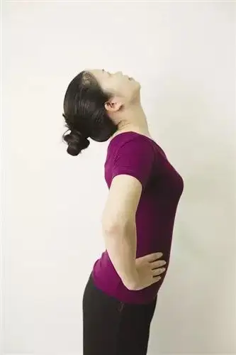 你可能每天都在谋杀颈椎!拯救它,从"抬头"做起