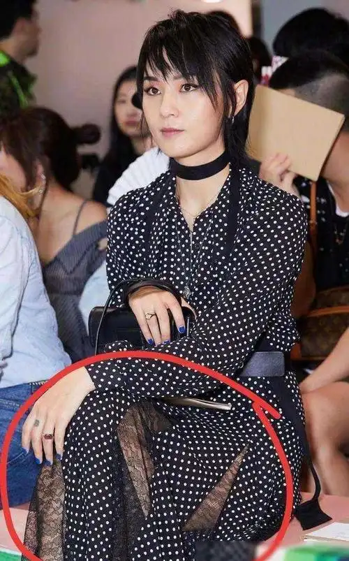 周笔畅整容很成功大方承认原本照着杨幂整结果整完却像杨紫