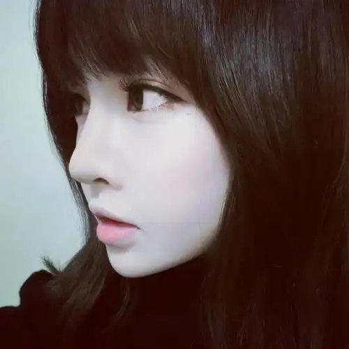 [t-ara][新闻]150303 全宝蓝twitter暴风更新第一则 星星甜美自拍