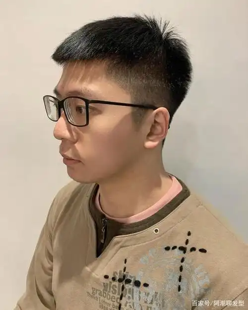 2021年最新男生发型盘点,理发师建议留这4款,超帅的!