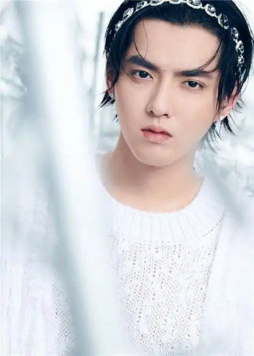 你看,吴亦凡又"仙"了