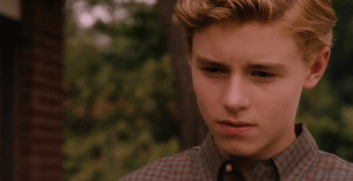 在看到布莱斯的蓝眼睛那一瞬间,朱莉就怦然心动了