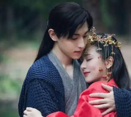 "退网"一年后,再看邓伦哪些敛财钱手段,远比你想象的高明!