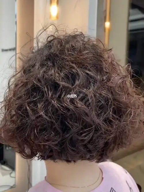 那就尝试一下这款泰迪卷儿吧#大连烫发  #大连染发  #大连美发  #短发