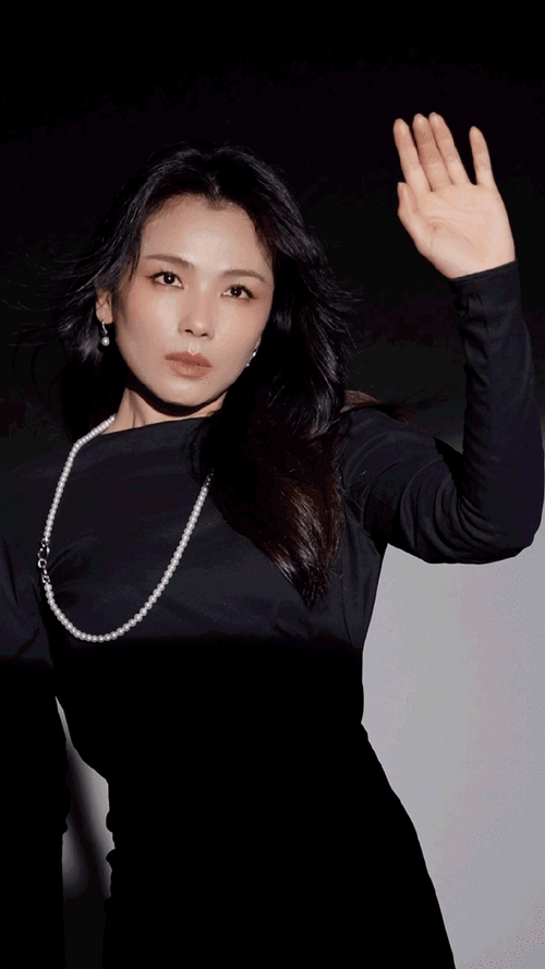 刘涛腰线##做自己的光芭莎大片