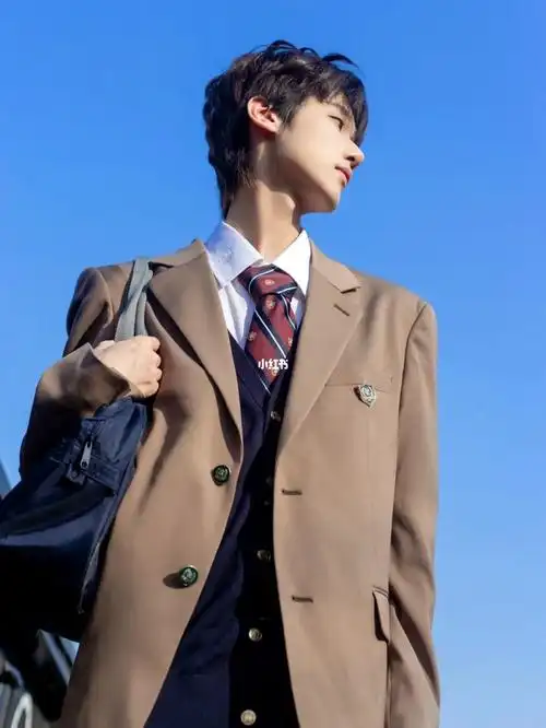 dk穿搭分享趁着周末一起去踏青吧