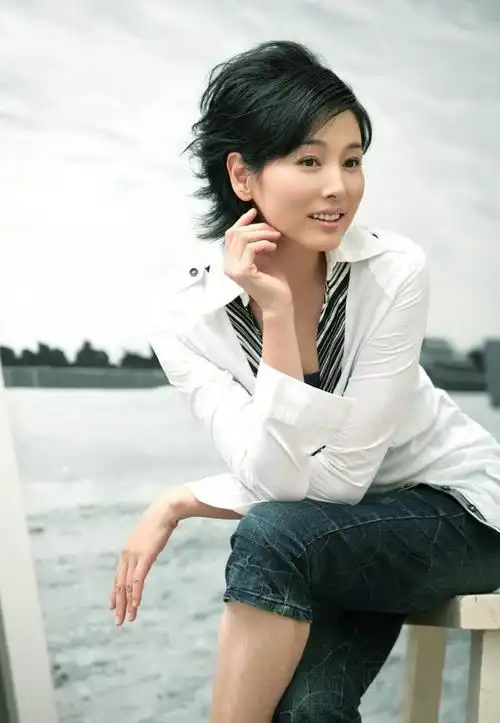 演粉红女郎男人婆大火的演员张延早年居然出演过tvb港剧