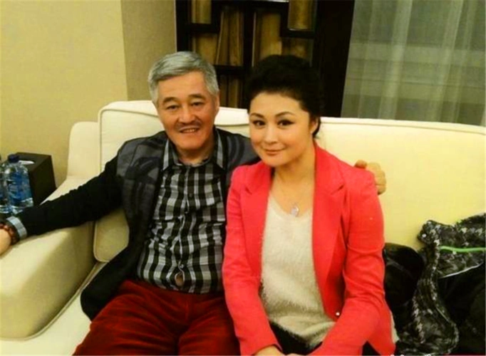 谢大脚的丈夫原来是他两人结婚20年至今无子