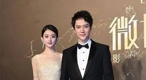 赵丽颖提前庆生,晒和关智斌丁子峻合照,噘嘴卖萌气质温