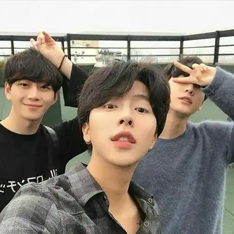 三人兄弟头像一人一张真人 真人头像图片大全 -【爱个性】