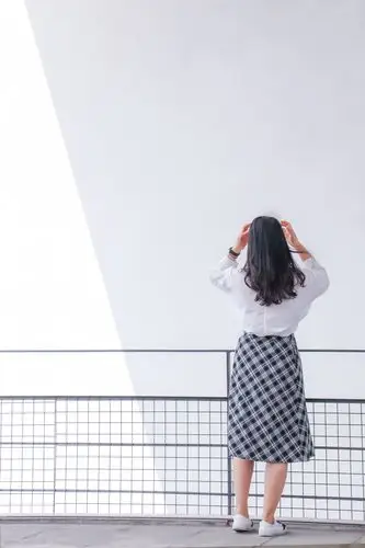 关键词:深大校园女生背影小清新 深大校园 女生 学生 女生背影 阳光