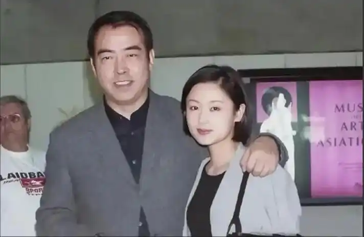 年轻时陈凯歌和陈红的合影那时陈红真惊艳气质甜美十分耐看
