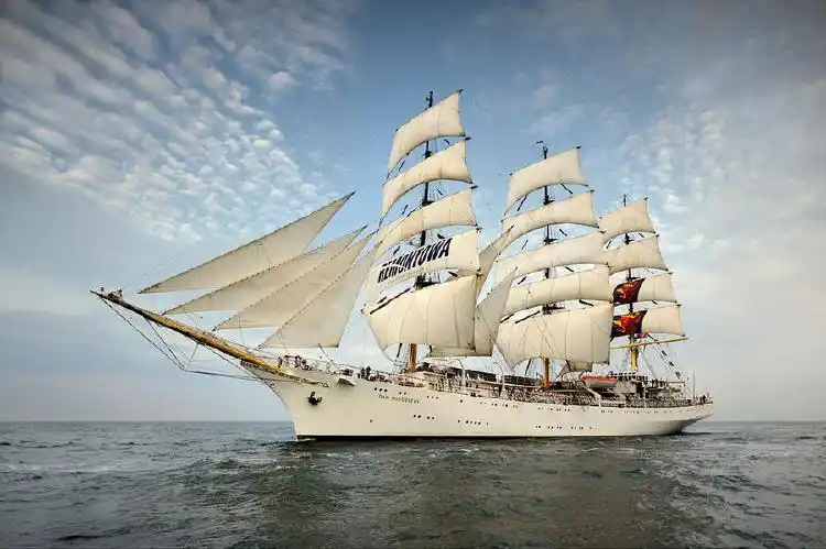 跟圣雅阁学西班牙语-transportes de agua 水运