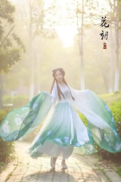 就在这时,张淑华不耐烦地大声说道:"行了行了,我来付这个月的房租.