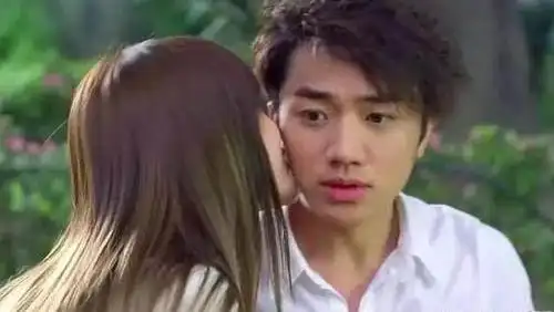 王祖蓝baby在《矮仔多情》里曾拍过吻戏