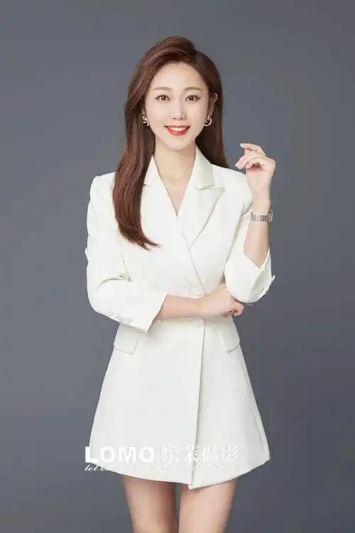 女性职业形象照女性商务照微商形象照职业女性你需要一组这样的形象照