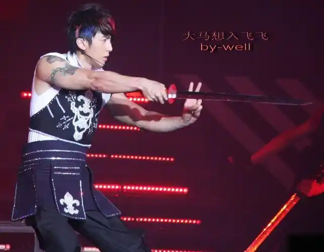 谁可以给我一个吴尊的纹身的清晰图案?