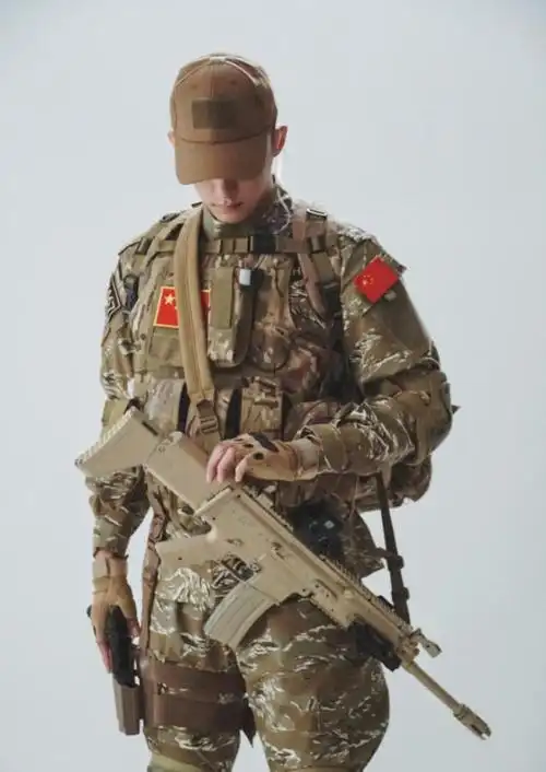 黄景瑜军装黄景瑜穿军装手持狙击枪荷尔蒙爆棚