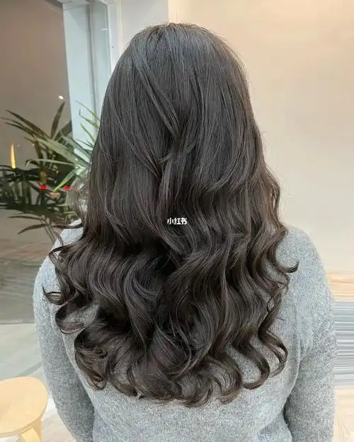 中长发女生一定要尝试的甜美法式大卷