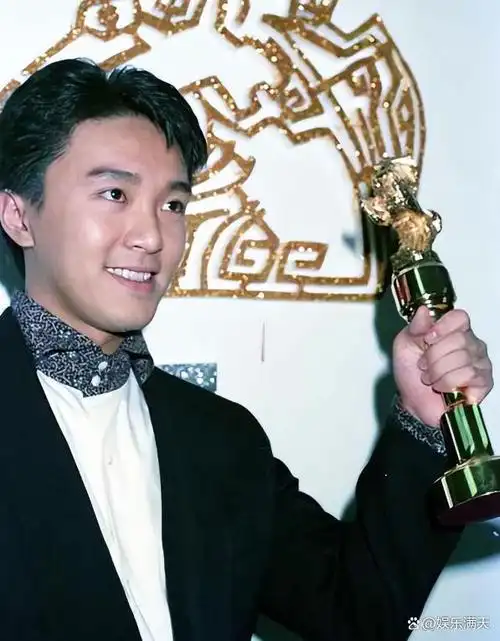 事实证明,61岁许久未见的周星驰,已经走上了另一条大道