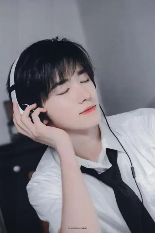 宋亚轩高清壁纸