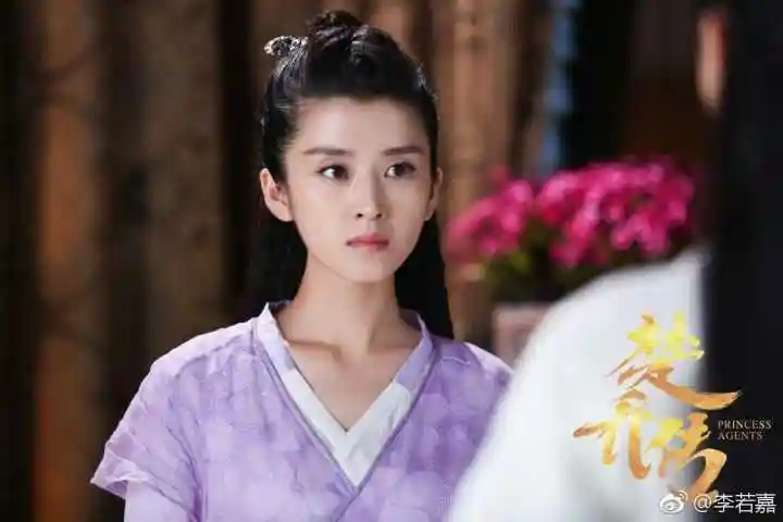 的代表人物算是经典中的经典:幽,只能想到王祖贤(《倩女幽魂》聂小倩)