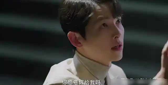 文森佐剧情精彩宋仲基和全汝彬吻戏超甜预告透露情节走向