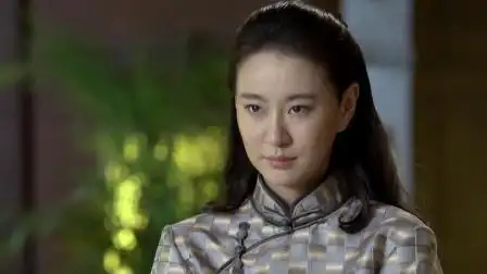 伪装者:程锦云是个狠人,一拳打昏小混混,轻松得到情报