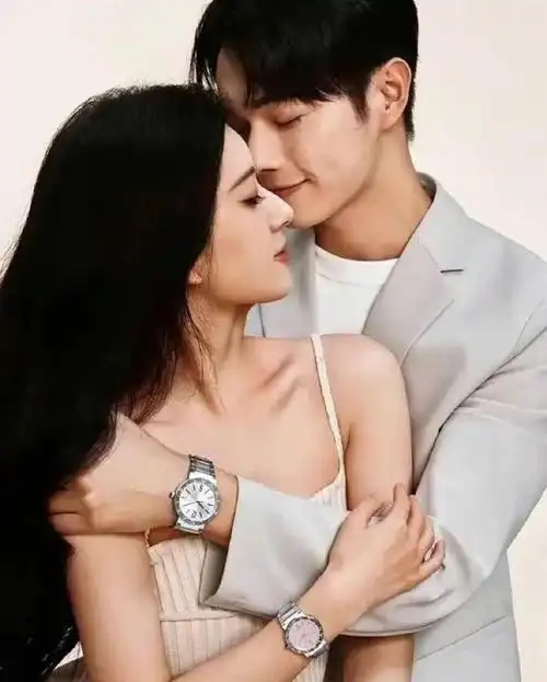 赵露思许凯四年后再次同框 为品牌拍摄520双人写真温馨动人|甜蜜|模特