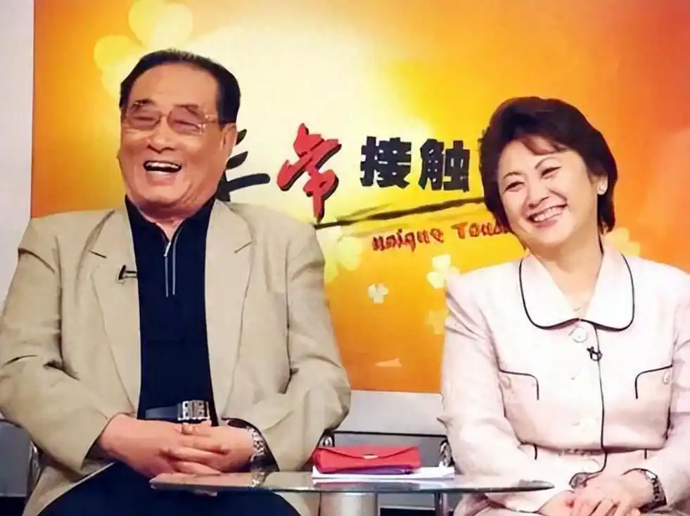 回顾演员庞学勤照顾精神病妻46年妻子离世后儿子撮合他再婚