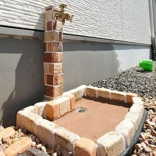 不过东北的朋友一定要在砌水池之前,将管子做好保暖,防止冬天冻爆裂了