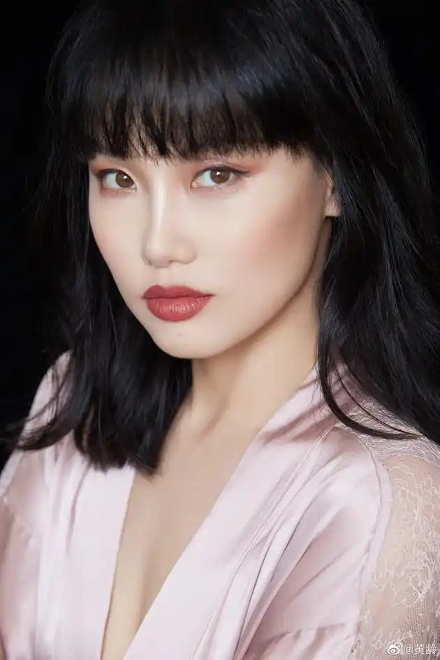 不加宁静的黄龄,原来是个狠角色_生活