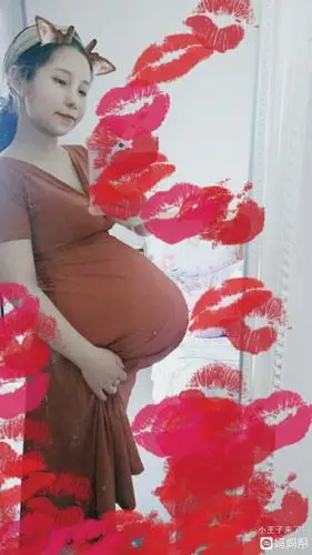 肚脐线粗的话,宝宝则多会是女孩肚脐线长短在怀孕的时候,孕妇肚脐线长