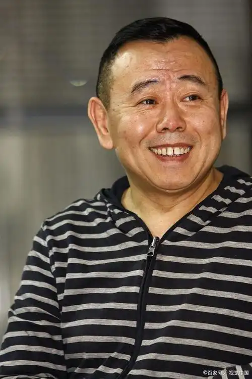 65岁"晚节不保",名和利,救不了老艺术家潘长江