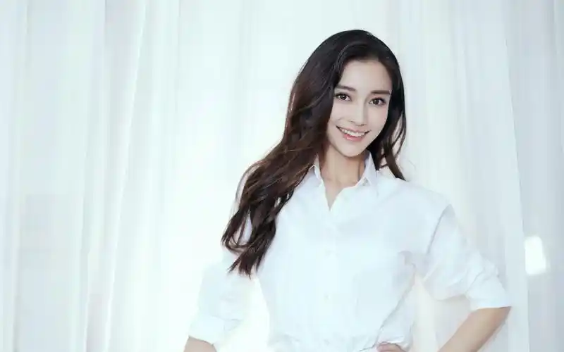 angelababy纯洁白衣性感图片壁纸