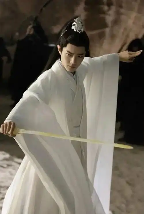 时影的全身照哦!仙气飘飘大神官#玉骨遥 #肖战 #肖战玉骨遥 - 抖音