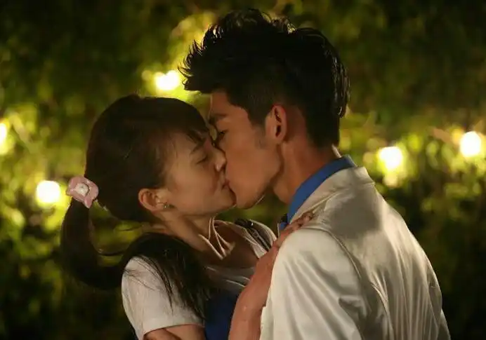 第二,郑爽和杨洋,这个也可以看出来,你们说呢,我靠是杨洋更胜一筹