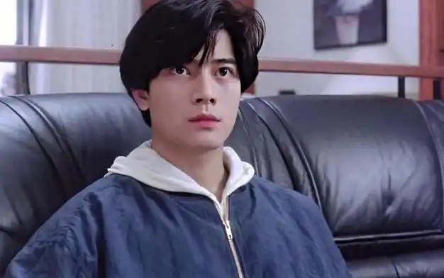 郭富城澳门赛车遇事故人无大碍仍让人心悸