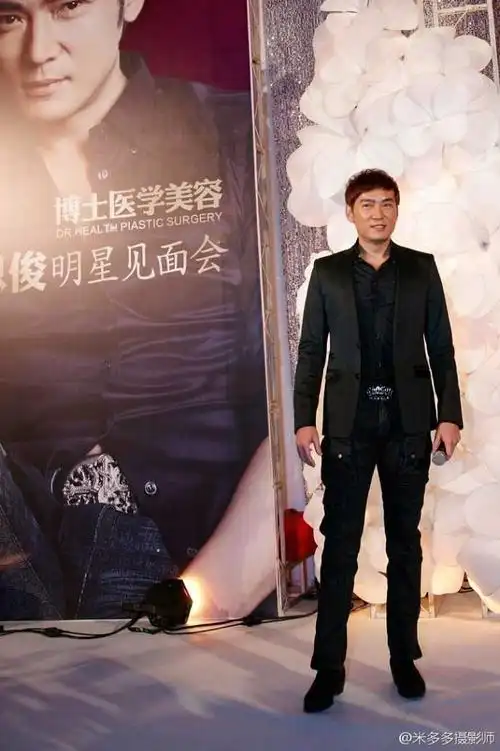 如何评价焦恩俊的长相?