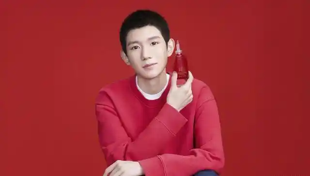 王俊凯寸头造型曝光,他是不是tfboys里,可塑性最强的一位?