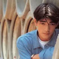 金城武壁纸情侣头像【点击鼠标右键下载】