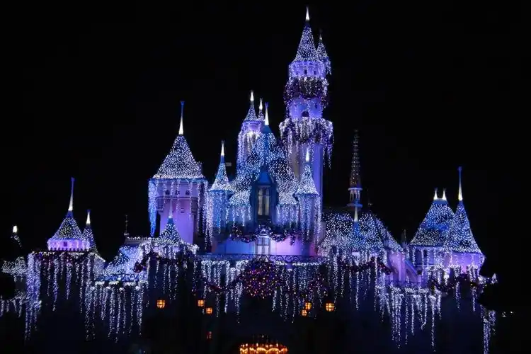 加利福尼亚州圣诞节迪士尼乐园灯光秀高清壁纸