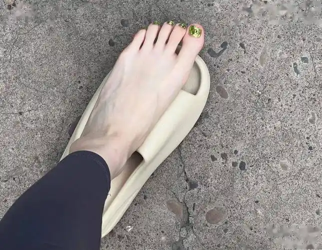 可以美一整个夏天的脚丫子美甲~宝子们冲啊~_来源_图片_猫眼